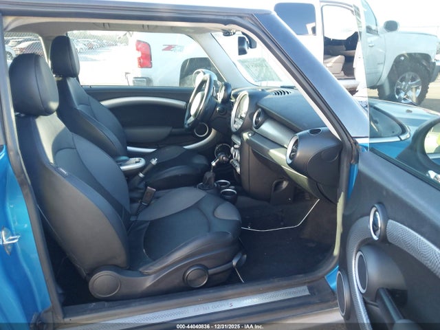 2009 MINI COOPER S CLUBMAN WMWMM33589TP92079 Photo 4