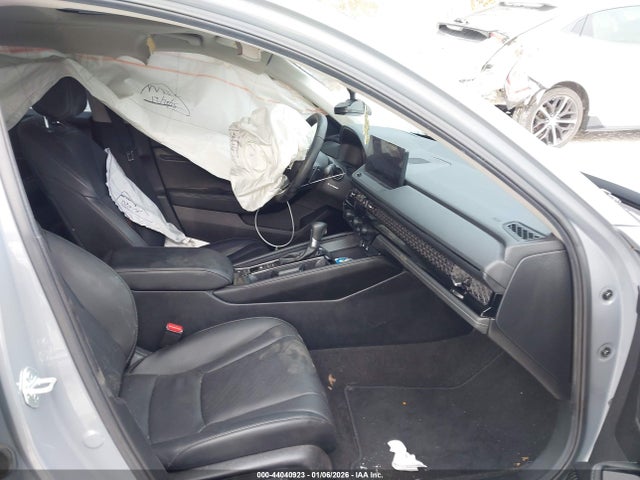 44040923 :رقم المزاد ، 1HGCY2F83RA055324 vin ، 2024 Honda Accord Hybrid Touring مزاد بيع