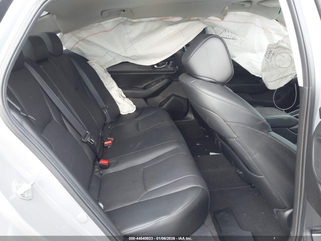44040923 :رقم المزاد ، 1HGCY2F83RA055324 vin ، 2024 Honda Accord Hybrid Touring مزاد بيع