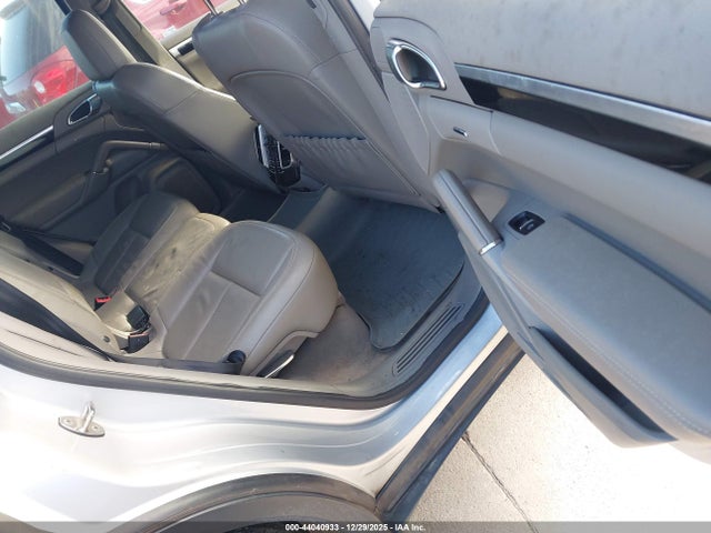 2011 PORSCHE CAYENNE WP1AA2A25BLA02582 Photo 7