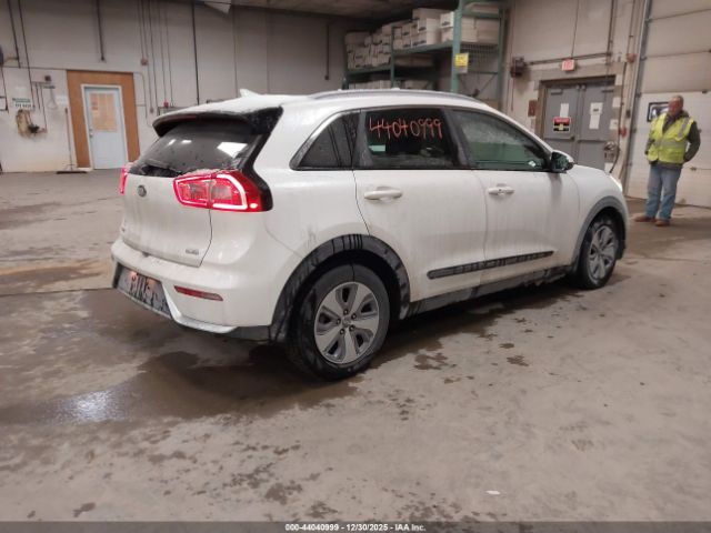 2017 KIA NIRO KNDCB3LCXH5085975 Photo 3