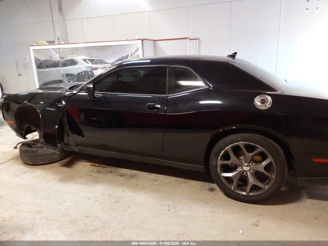 44041045 :رقم المزاد ، 2C3CDZBT3GH214052 vin ، 2016 Dodge Challenger R/t Plus مزاد بيع