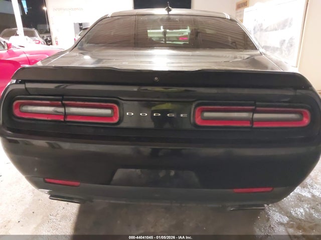 44041045 :رقم المزاد ، 2C3CDZBT3GH214052 vin ، 2016 Dodge Challenger R/t Plus مزاد بيع