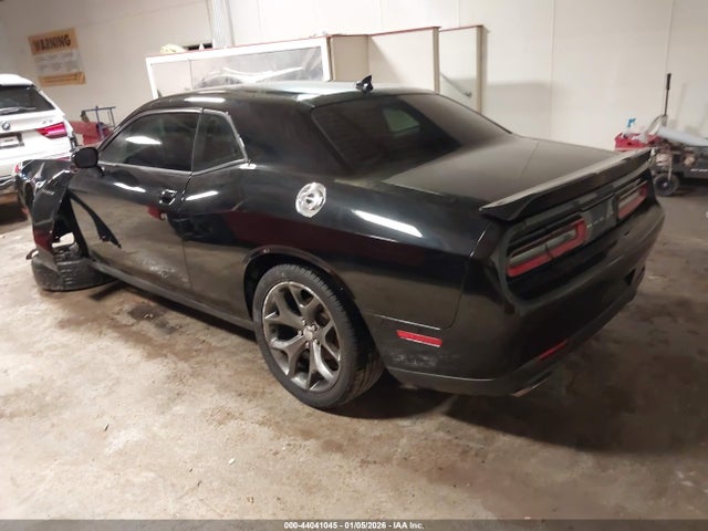 44041045 :رقم المزاد ، 2C3CDZBT3GH214052 vin ، 2016 Dodge Challenger R/t Plus مزاد بيع
