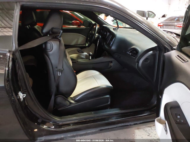 44041045 :رقم المزاد ، 2C3CDZBT3GH214052 vin ، 2016 Dodge Challenger R/t Plus مزاد بيع
