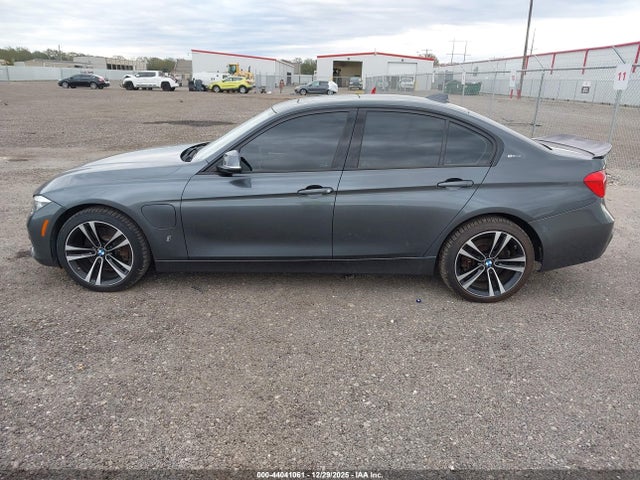 2018 Bmw 330e Iperformance მანქანა იყიდება აუქციონზე, vin: WBA8E1C56JA165657, აუქციონის ნომერი: 44041061