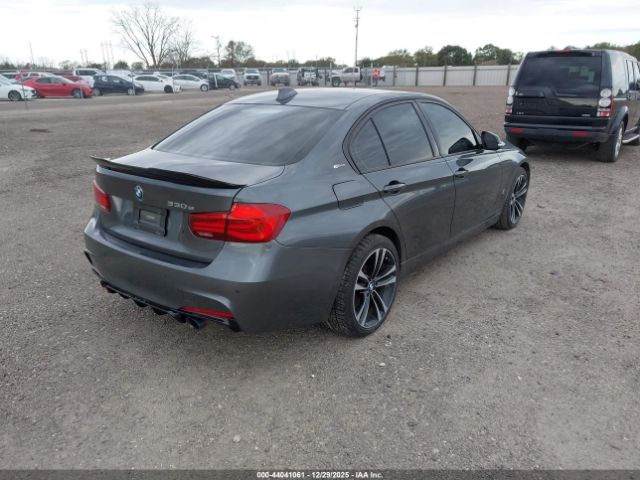 2018 BMW 330E WBA8E1C56JA165657 Photo 3