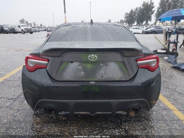 JF1ZNAA10H9702676 Toyota 86