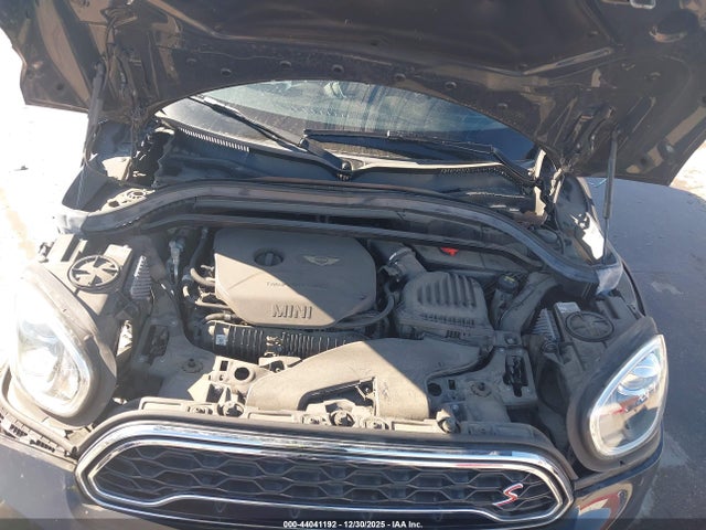 2018 MINI COUNTRYMAN WMZYT5C32J3E62351 Photo 9