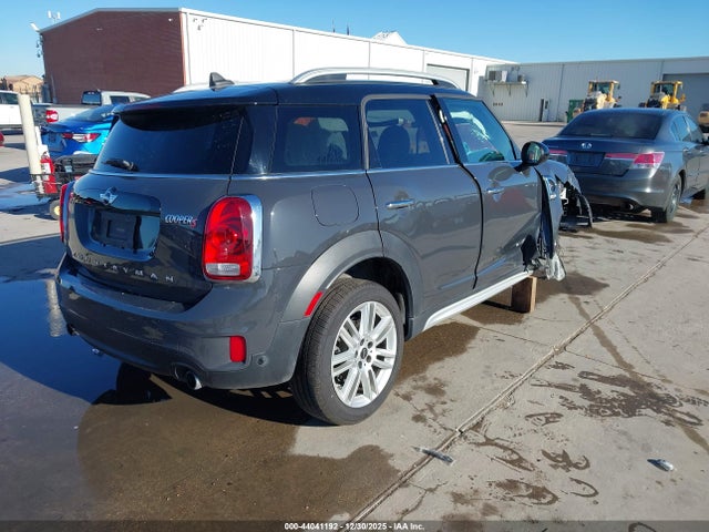 2018 MINI COUNTRYMAN WMZYT5C32J3E62351 Photo 3