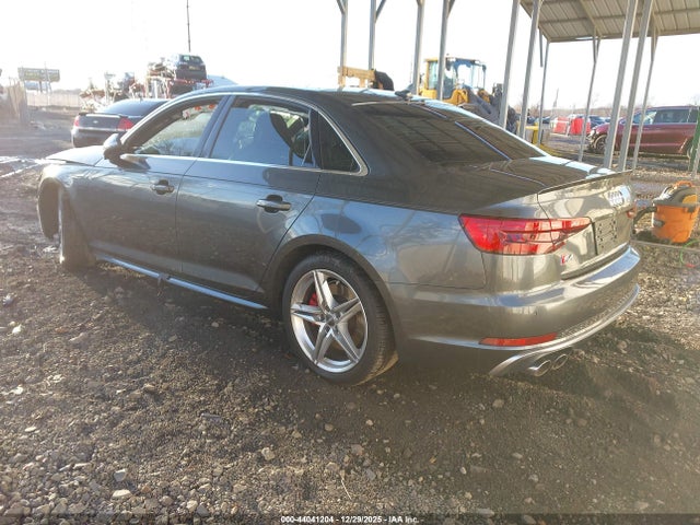 2018 AUDI S4 WAUB4AF45JA001991 Photo 2