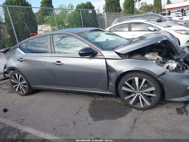 1N4BL4CV8MN415127 Nissan Altima Sr Fwd