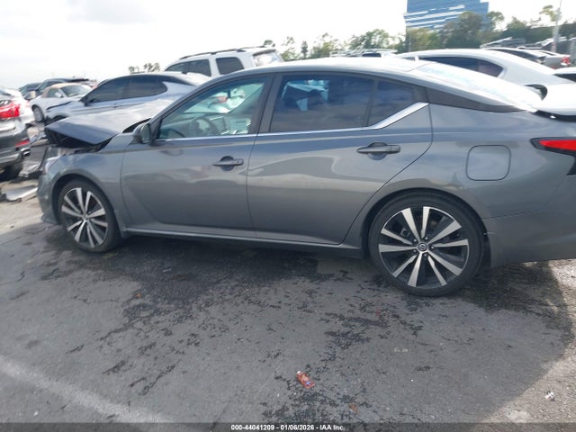 1N4BL4CV8MN415127 Nissan Altima Sr Fwd