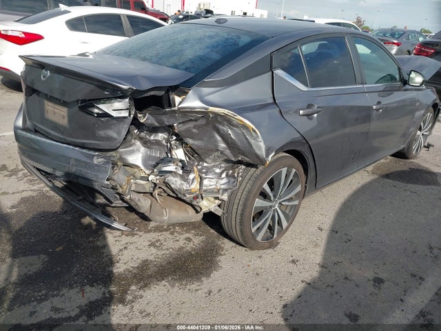 1N4BL4CV8MN415127 Nissan Altima Sr Fwd