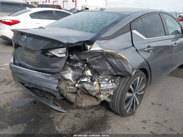1N4BL4CV8MN415127 Nissan Altima Sr Fwd