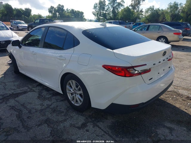 Toyota CAMRY LE 2025 4T1DAACK6SU203693 Image 3