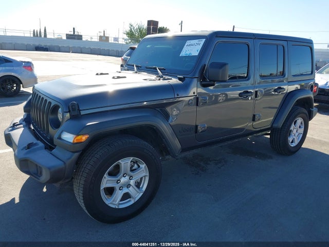 1C4HJXDG2NW152608 Jeep Wrangler Unlimited Sport S 4x4