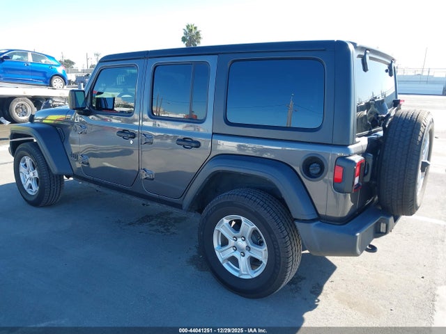 1C4HJXDG2NW152608 Jeep Wrangler Unlimited Sport S 4x4