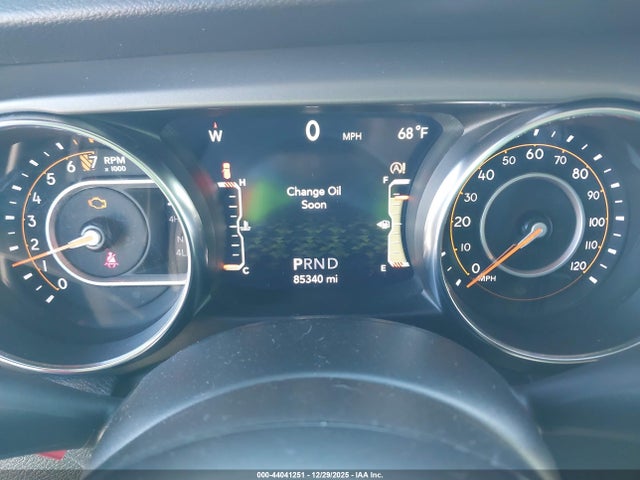 1C4HJXDG2NW152608 Jeep Wrangler Unlimited Sport S 4x4