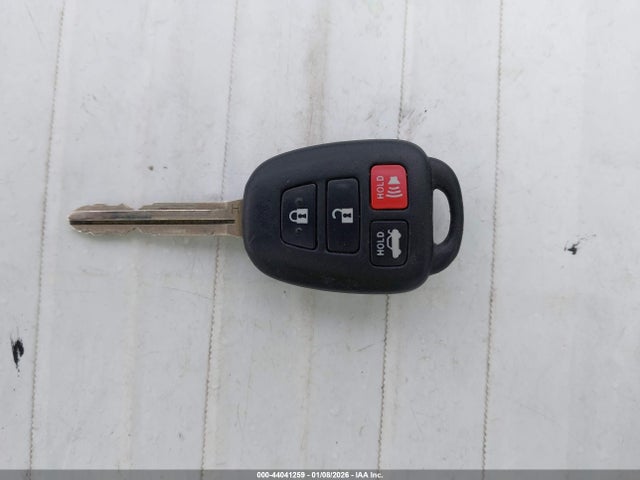 4T1BF1FK1HU421649 Toyota CAMRY SE