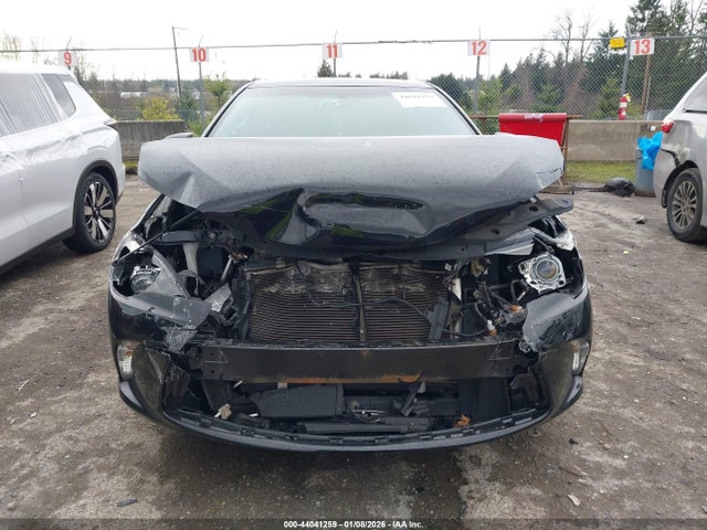 4T1BF1FK1HU421649 Toyota CAMRY SE