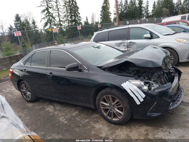 4T1BF1FK1HU421649 Toyota CAMRY SE