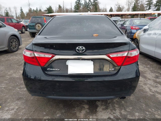 4T1BF1FK1HU421649 Toyota CAMRY SE