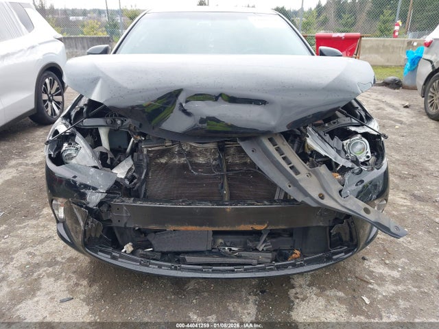 4T1BF1FK1HU421649 Toyota CAMRY SE