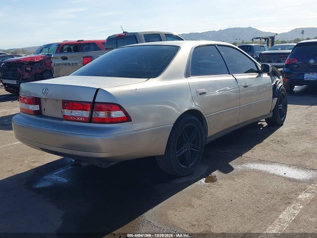 2000 Lexus Es 300 მანქანა იყიდება აუქციონზე, vin: JT8BF28G4Y5076175, აუქციონის ნომერი: 44041366