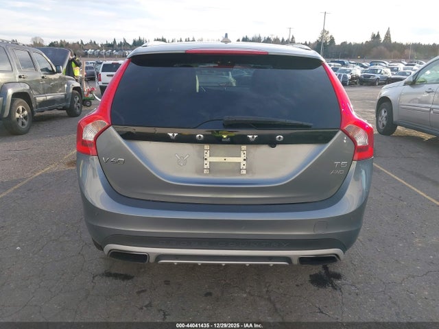 YV440MWK3J2044997 Volvo V60 Cross Country T5