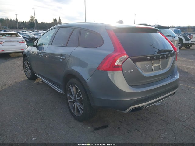 YV440MWK3J2044997 Volvo V60 Cross Country T5