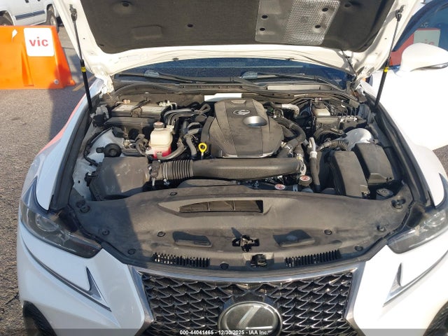Lexus IS 200T 2017 JTHBA1D24H5040098 Image 10