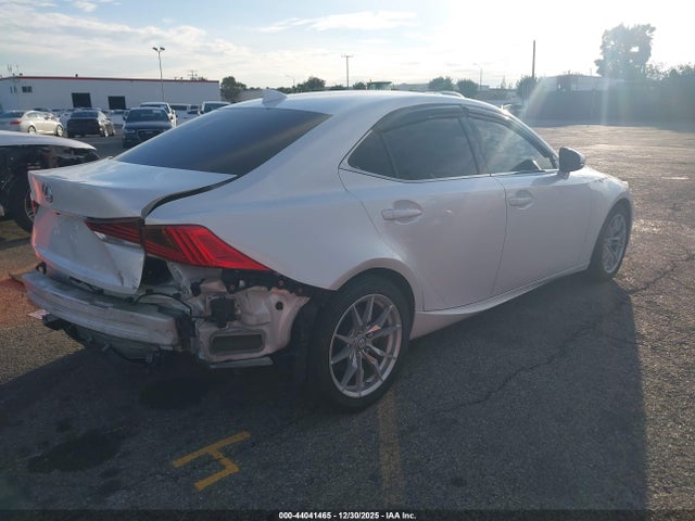 Lexus IS 200T 2017 JTHBA1D24H5040098 Image 4
