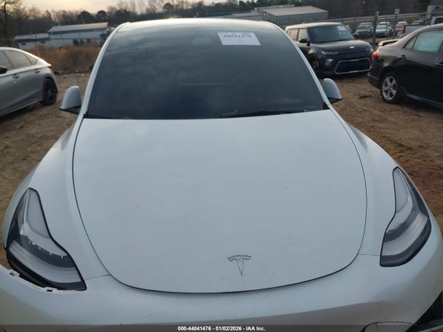 2021 TESLA MODEL Y 5YJYGDEE0MF245804 Photo 9