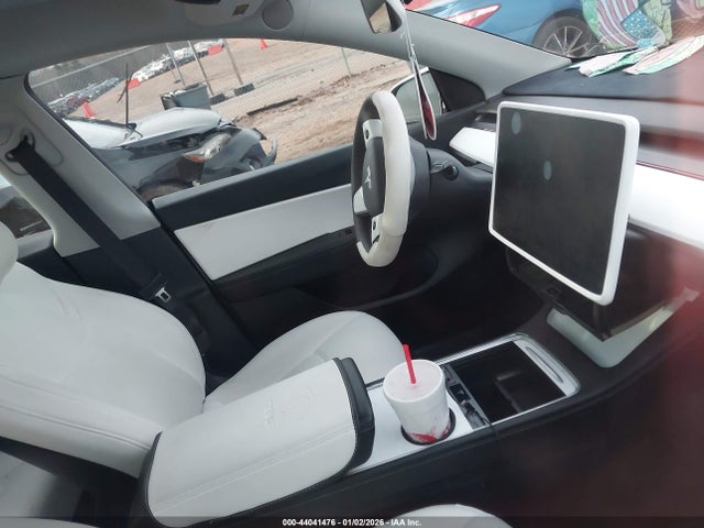 2021 TESLA MODEL Y 5YJYGDEE0MF245804 Photo 6