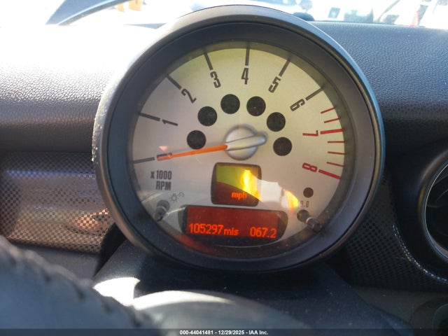 2011 MINI COOPER S WMWSV3C56BTY24456 Photo 6