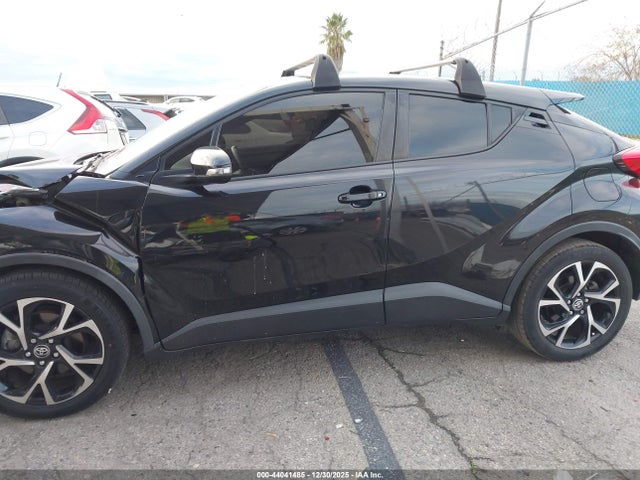 JTNKHMBX1L1076744 Toyota C-HR XLE