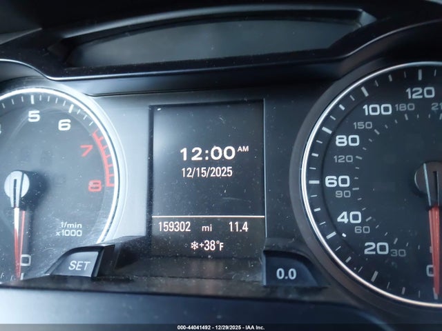 44041492 :رقم المزاد ، WAUEFAFL6CN003324 vin ، 2012 Audi A4 2.0t Premium مزاد بيع