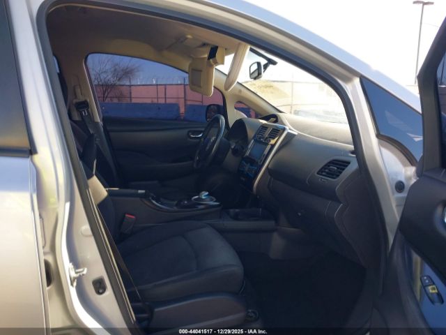 2016 NISSAN LEAF 1N4BZ0CP8GC308555 Photo 4