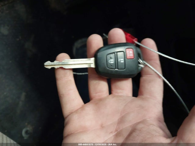Toyota RAV4 LE 2015 2T3BFREV3FW292702 Image 11
