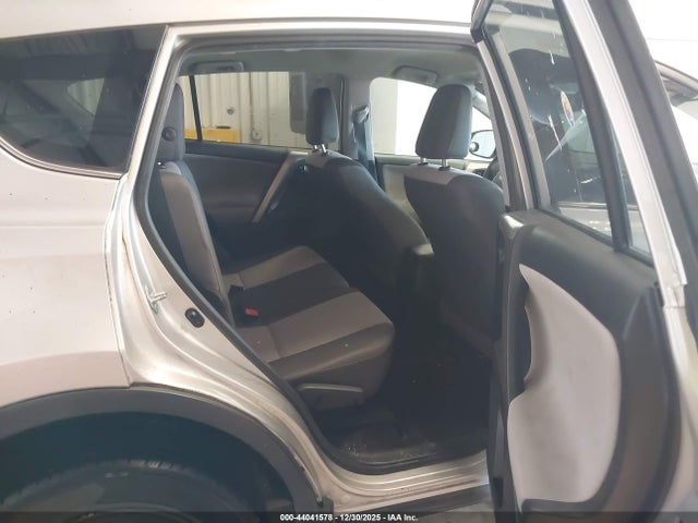 Toyota RAV4 LE 2015 2T3BFREV3FW292702 Image 8