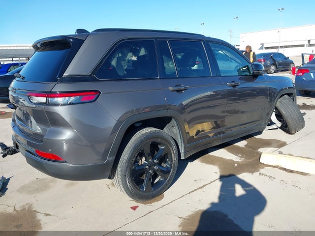 1C4RJGAG4N8600568 Jeep Grand Cherokee Altitude 4x2
