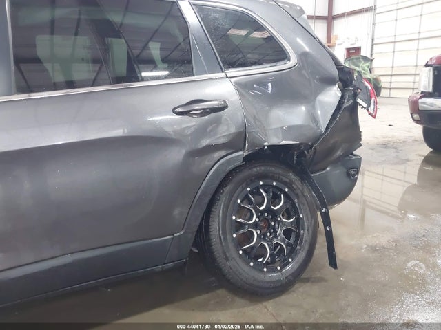 44041730 :رقم المزاد ، 1C4PJMLX4JD603782 vin ، 2018 Jeep Cherokee Latitude Plus 4x4 مزاد بيع