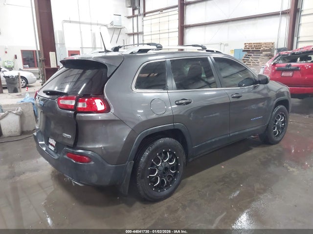 44041730 :رقم المزاد ، 1C4PJMLX4JD603782 vin ، 2018 Jeep Cherokee Latitude Plus 4x4 مزاد بيع