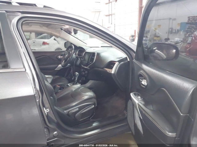 44041730 :رقم المزاد ، 1C4PJMLX4JD603782 vin ، 2018 Jeep Cherokee Latitude Plus 4x4 مزاد بيع