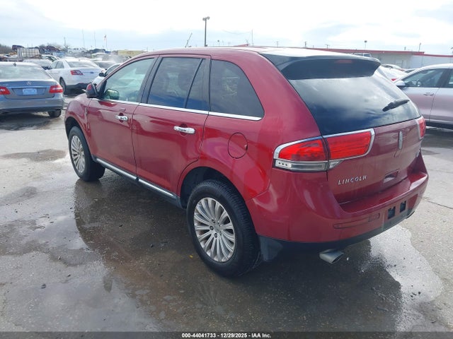 Lincoln MKX 2014 2LMDJ6JK6EBL20432 Image 3
