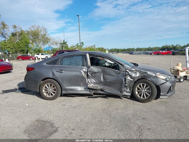 2019 Hyundai Sonata Se მანქანა იყიდება აუქციონზე, vin: 5NPE24AFXKH738761, აუქციონის ნომერი: 44041745
