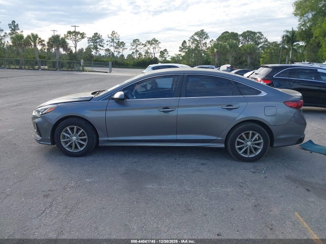 2019 Hyundai Sonata Se მანქანა იყიდება აუქციონზე, vin: 5NPE24AFXKH738761, აუქციონის ნომერი: 44041745
