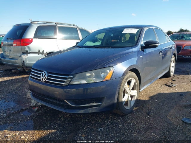 2014 VOLKSWAGEN PASSAT 1VWAT7A35EC029929 Photo 1