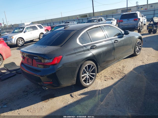 2020 BMW 330I 3MW5R7J03L8B33541 Photo 3